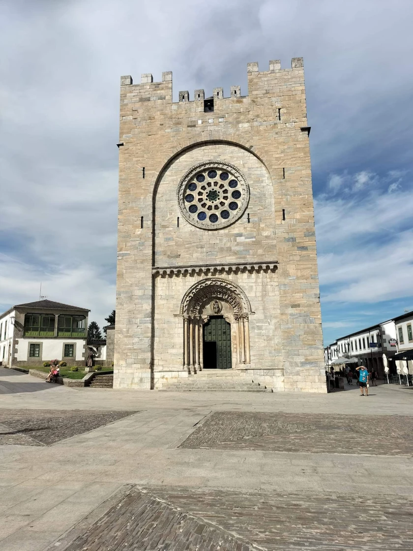 Portomarín, una joya del Camino Francés: historia, monumentos y qué ver en una de las etapas más emblemáticas del Camino de Santiago